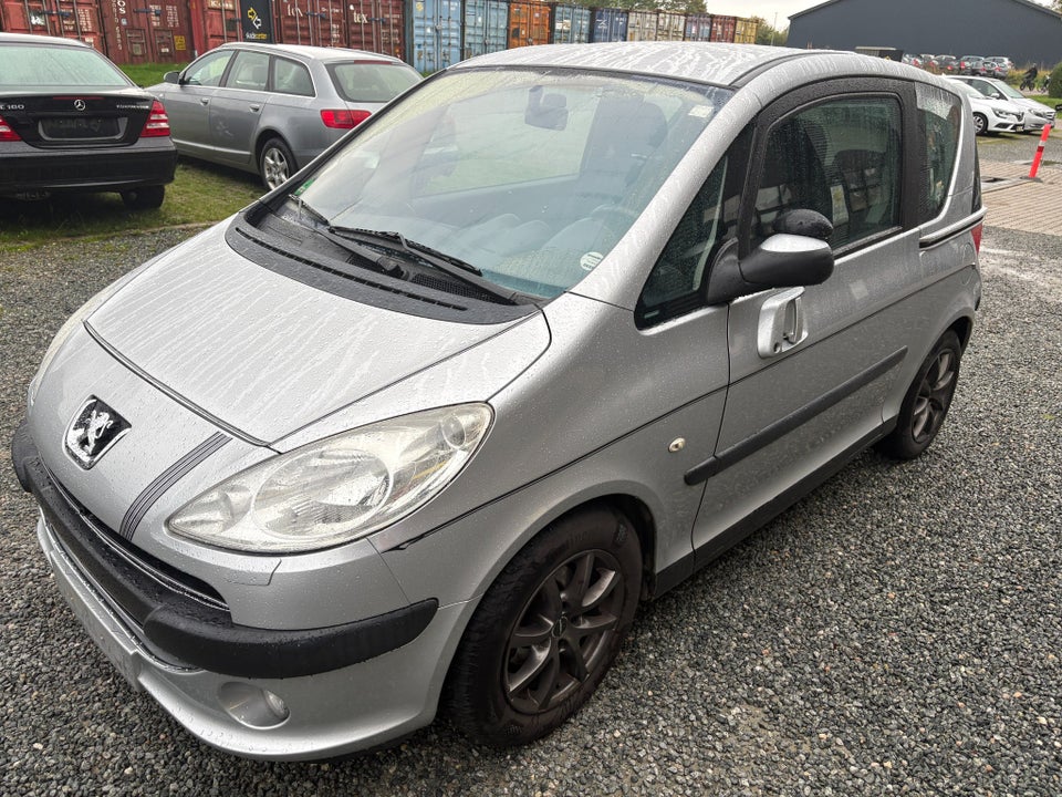 Peugeot 1007 1,4 City 3d
