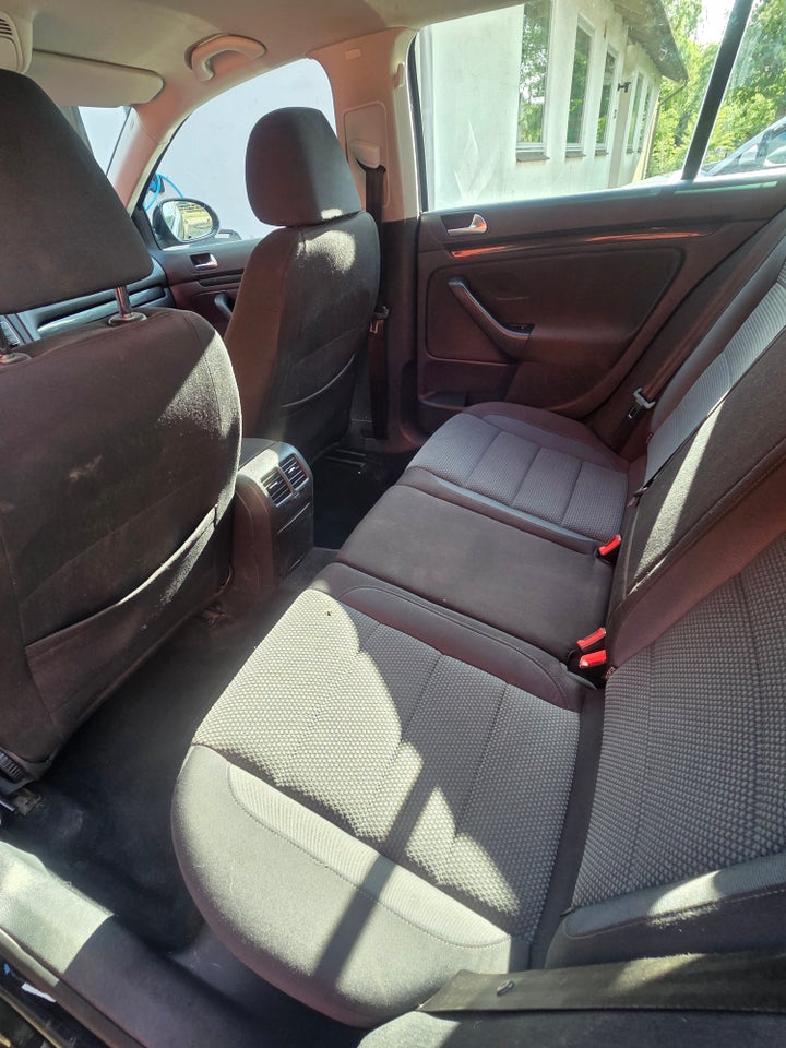 VW Golf VI 1,4 TSi 122 Trendline Variant 5d