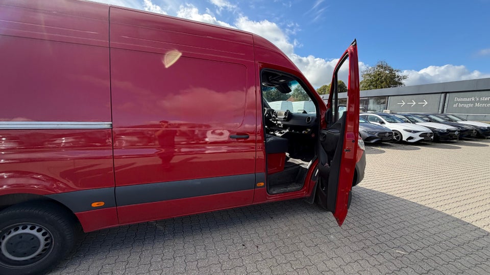 Mercedes Sprinter 319 2,0 CDi A4 Kassevogn aut. RWD