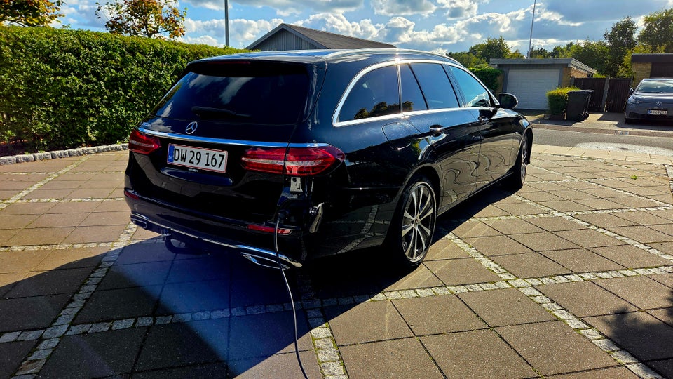 Mercedes E300 de 2,0 Avantgarde stc. aut. 5d