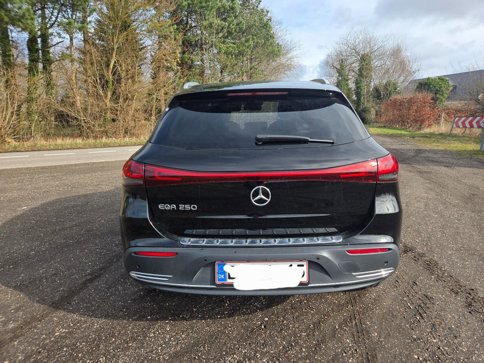 Mercedes EQA250 Progressive 5d