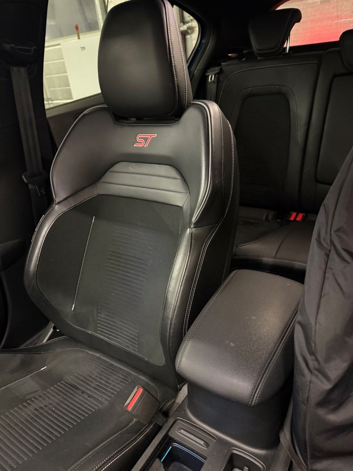 Ford Focus 2,3 EcoBoost ST3 5d