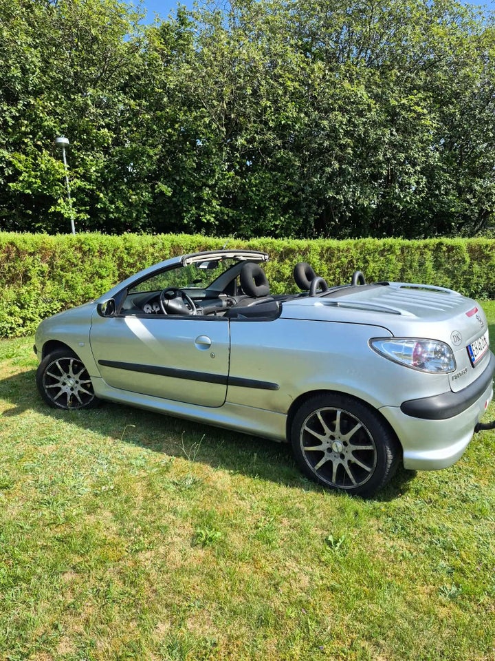 Peugeot 206 1,6 16V CC 2d