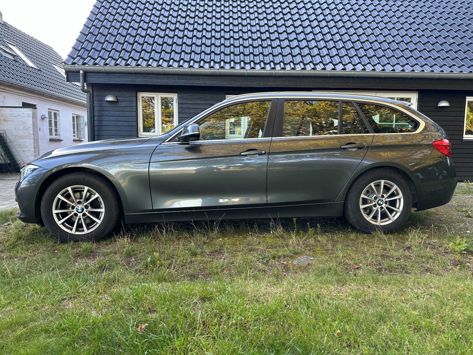 BMW 320i 2,0 Touring Executive aut. 5d