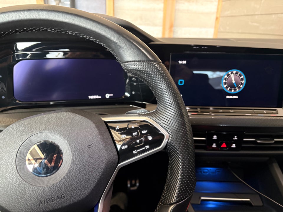 VW Golf VIII 1,4 GTE DSG 5d