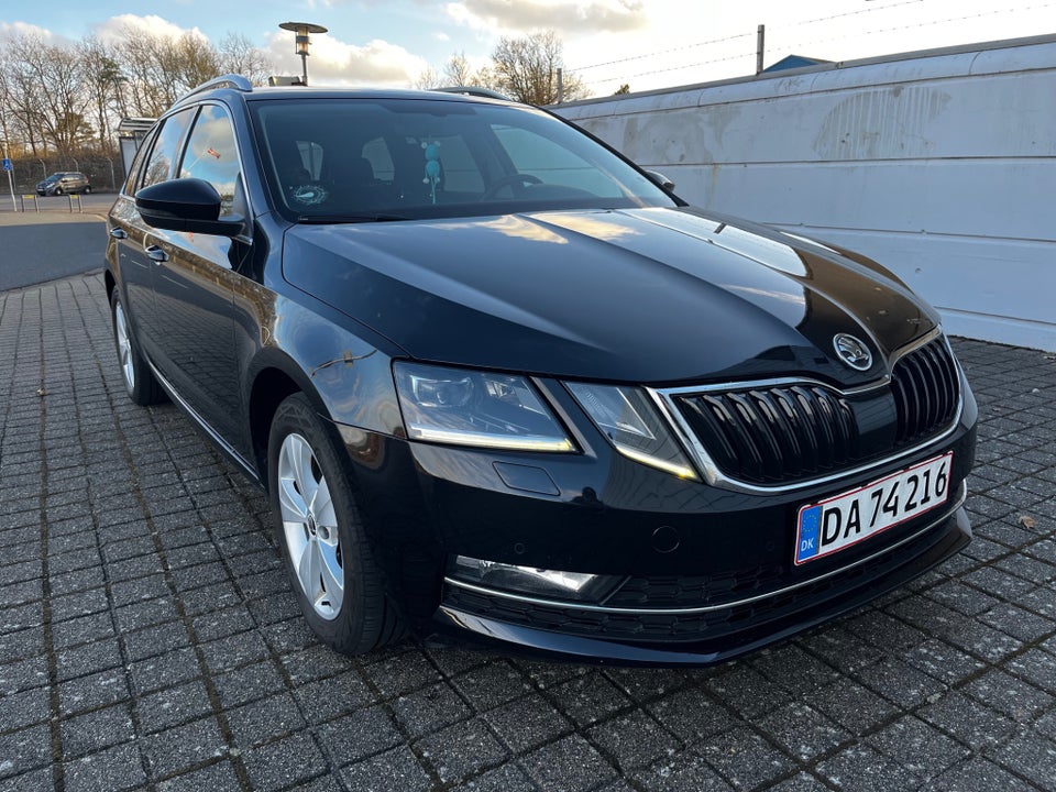 Skoda Octavia 2,0 TDi 150 Style Combi DSG 5d