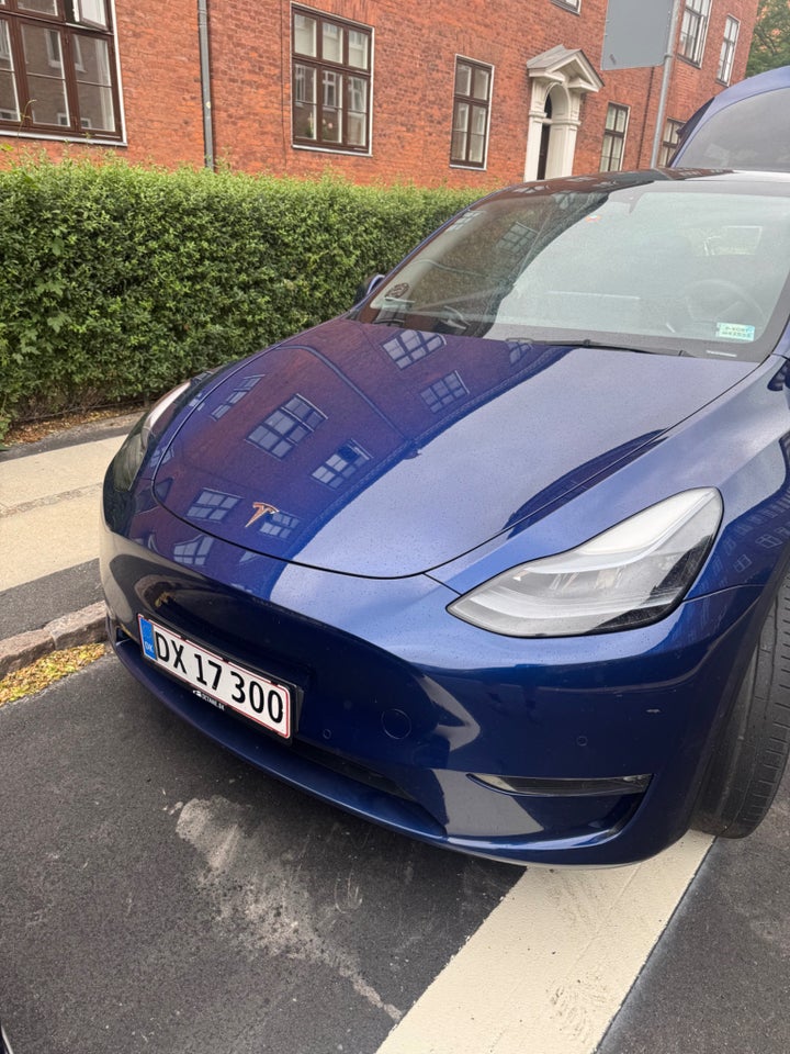 Tesla Model Y Long Range AWD 5d
