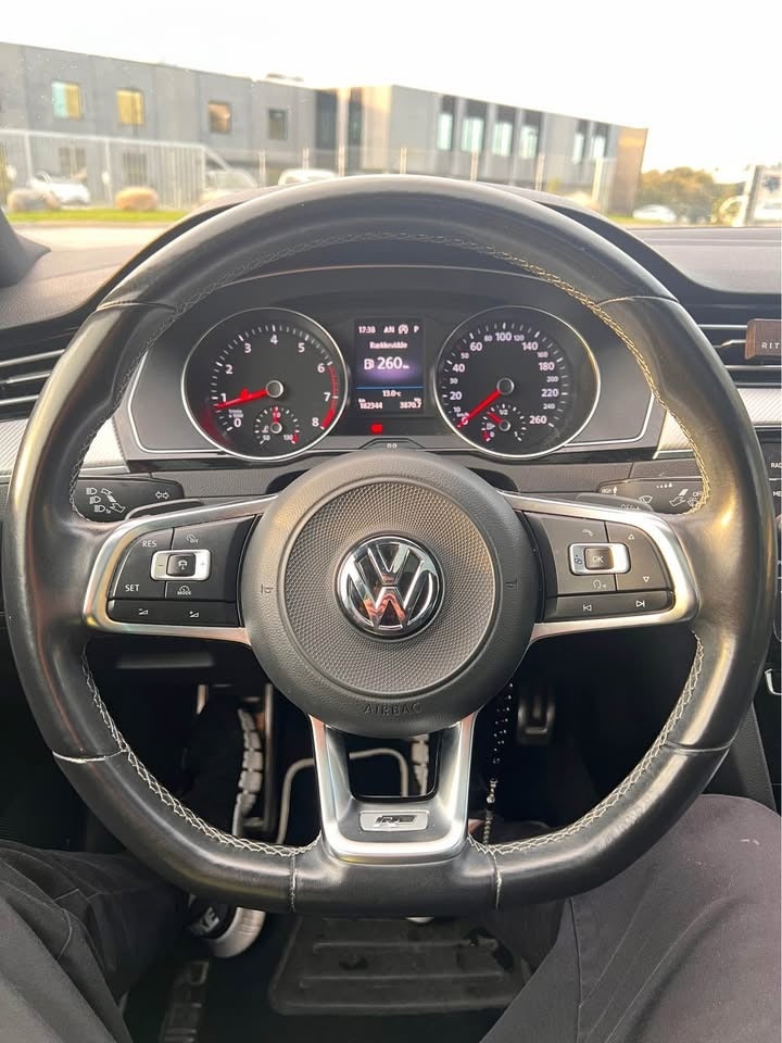 VW Passat 1,4 TSi 150 R-line DSG 4d