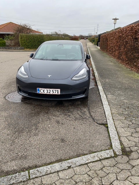 Tesla Model 3 Long Range AWD 4d