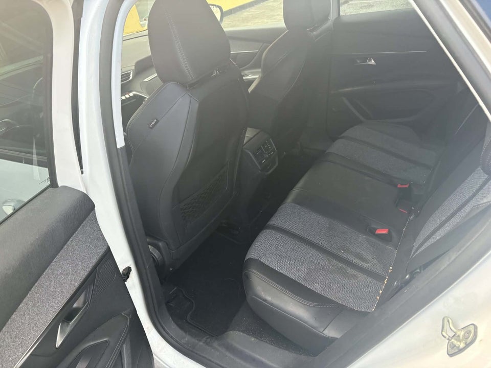 Peugeot 3008 1,6 BlueHDi 120 Allure 5d