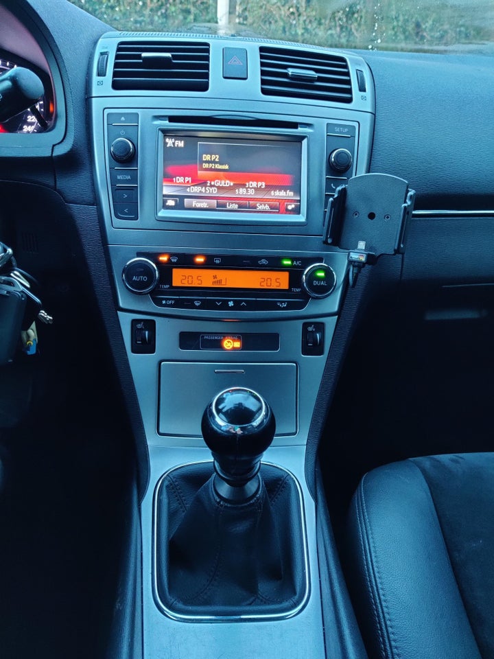 Toyota Avensis 2,0 D-4D T2 Premium stc. 5d