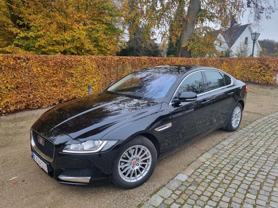 Jaguar XF 2,0 P200 Pure aut. 4d