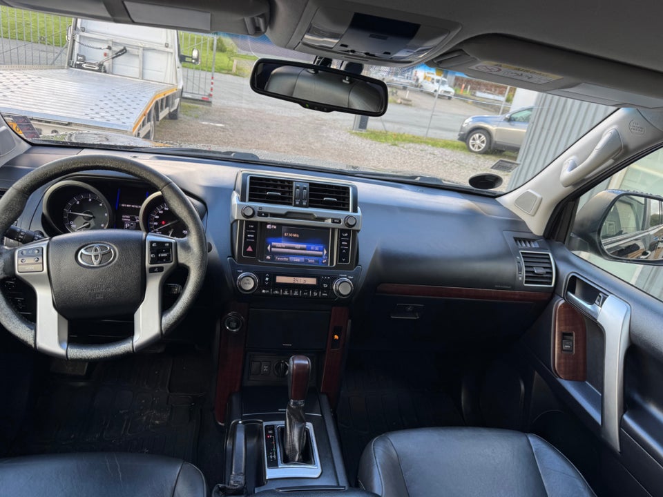 Toyota Land Cruiser 2,8 D-4D T2 aut. 5d
