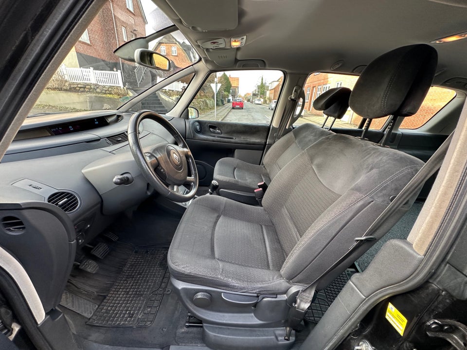 Renault Espace 2,0 dCi 130 Expression Comfort 5d