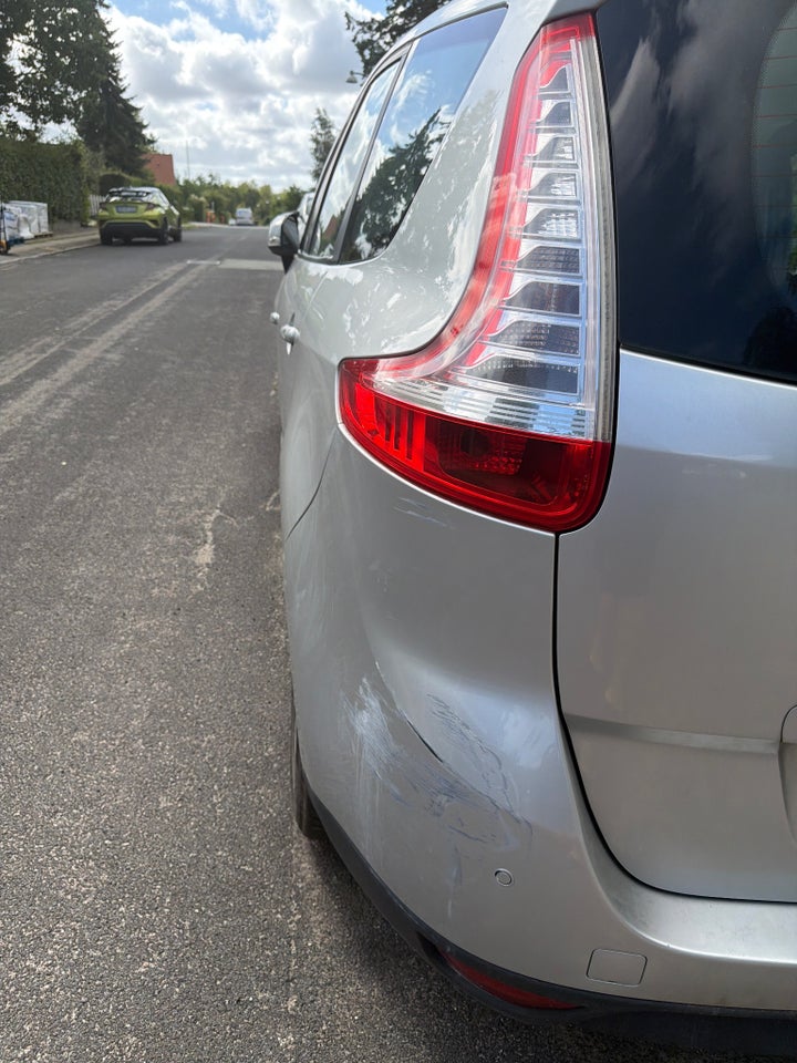 Renault Grand Scenic III 1,6 dCi 130 Dynamique 7prs 5d