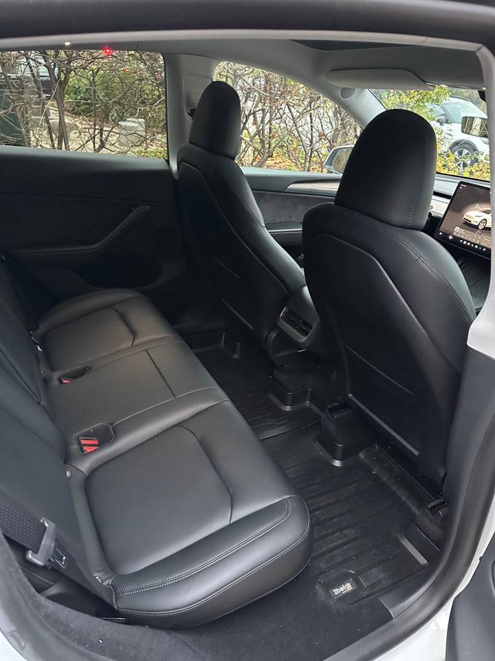 Tesla Model Y Long Range AWD 5d