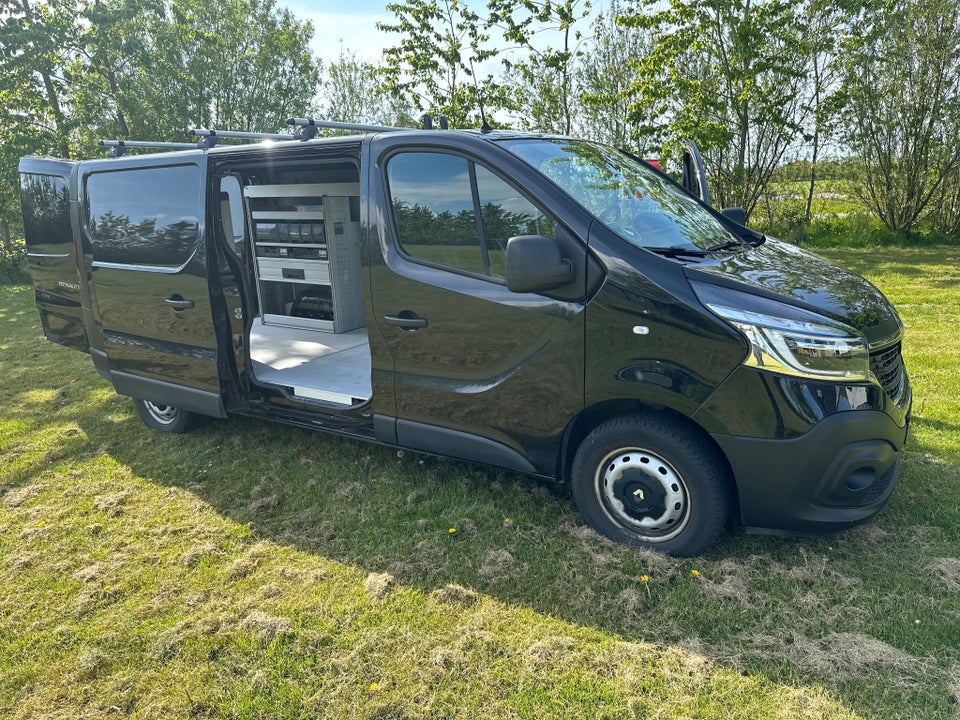 Renault Trafic T29 2,0 dCi 120 L2H1