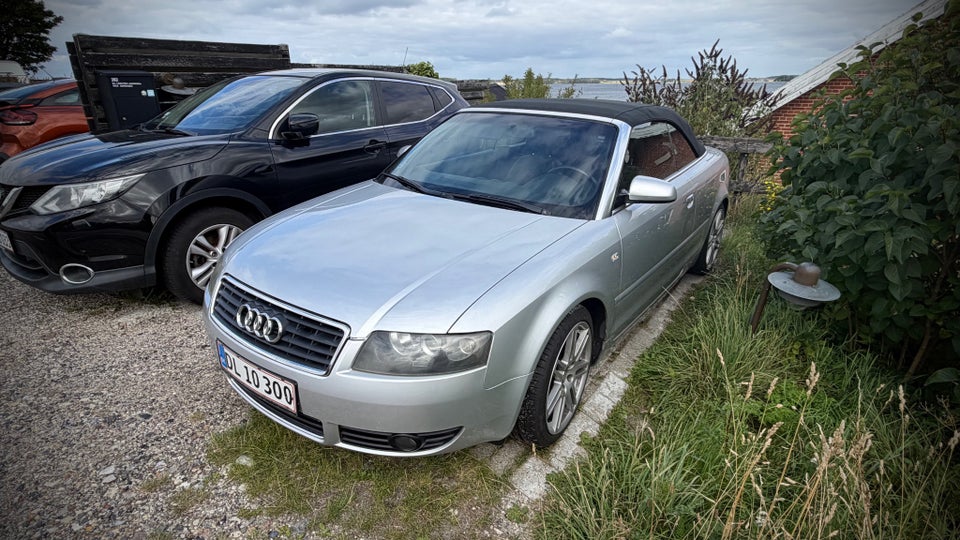 Audi A4 2,4 V6 Cabriolet Multitr. 2d