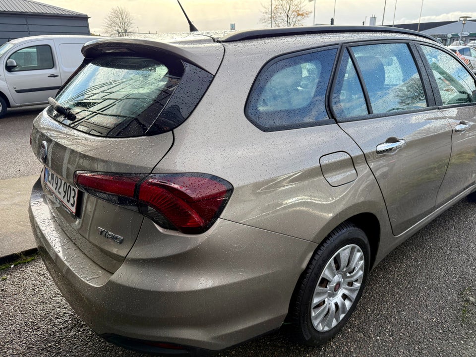 Fiat Tipo 1,4 16V Easy SW 5d