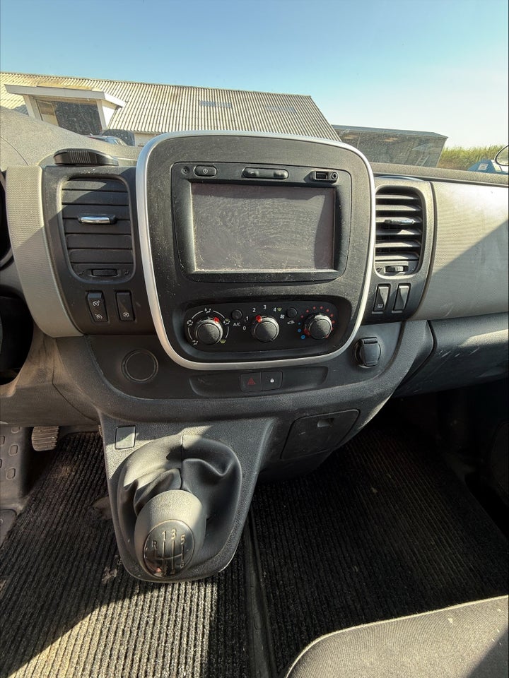 Renault Trafic T29 1,6 dCi 125 L2H2