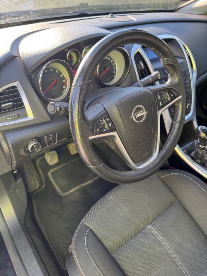 Opel Astra 1,4 T 140 Sport Sports Tourer 5d
