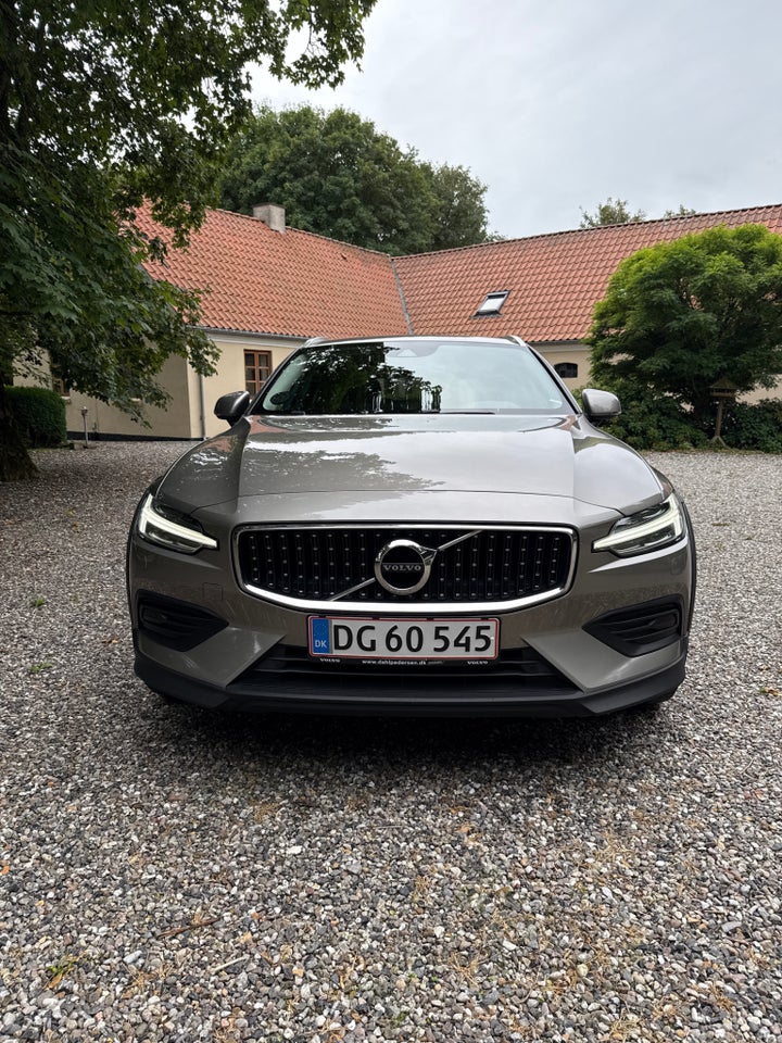 Volvo V60 CC 2,0 B4 197 aut. AWD 5d