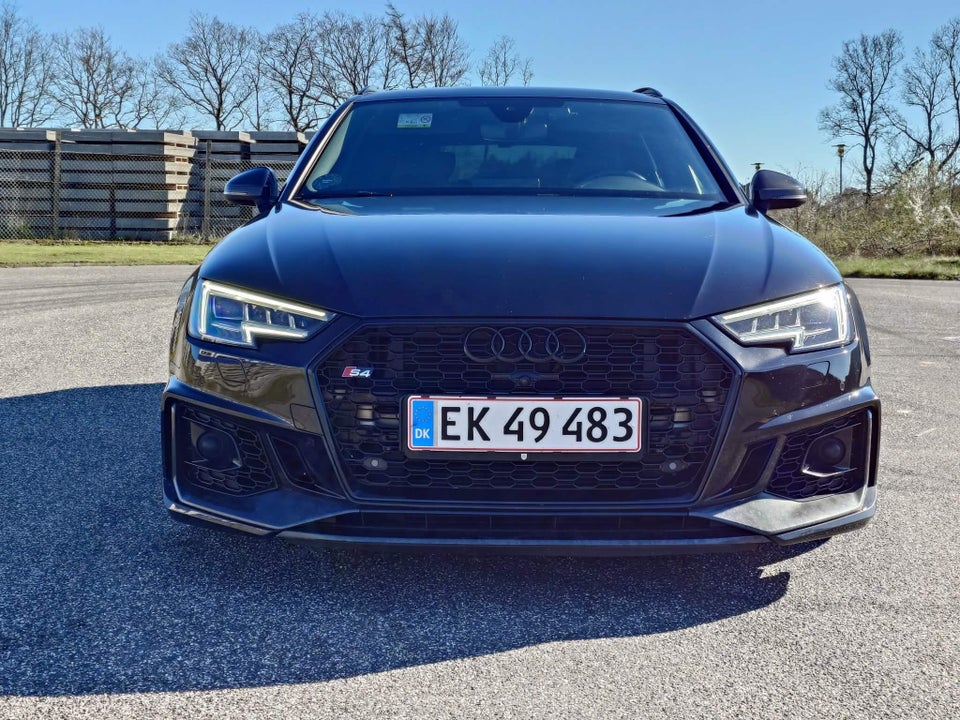 Audi S4 3,0 TFSi Avant quattro Tiptr. 5d