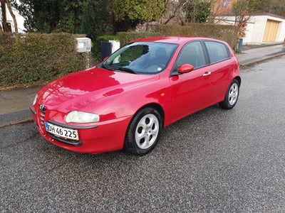 Alfa Romeo 147 1,6 TS 120 Lusso 5d