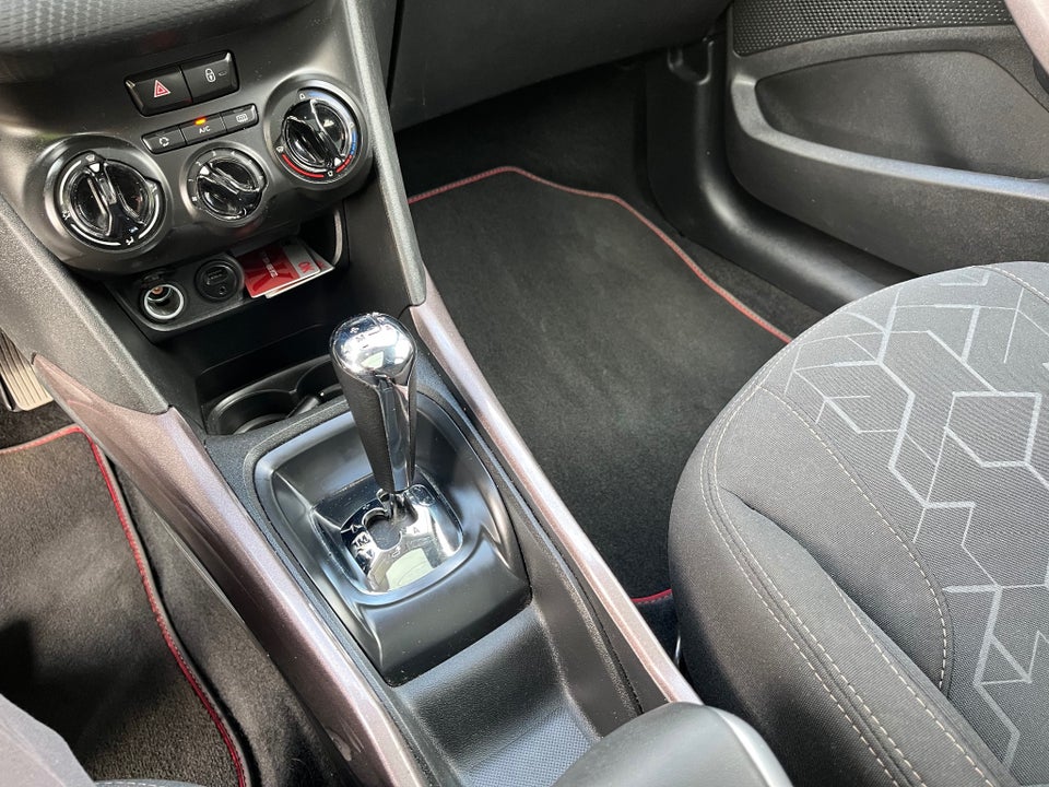 Peugeot 2008 1,2 e-VTi 82 Plus ESG 5d