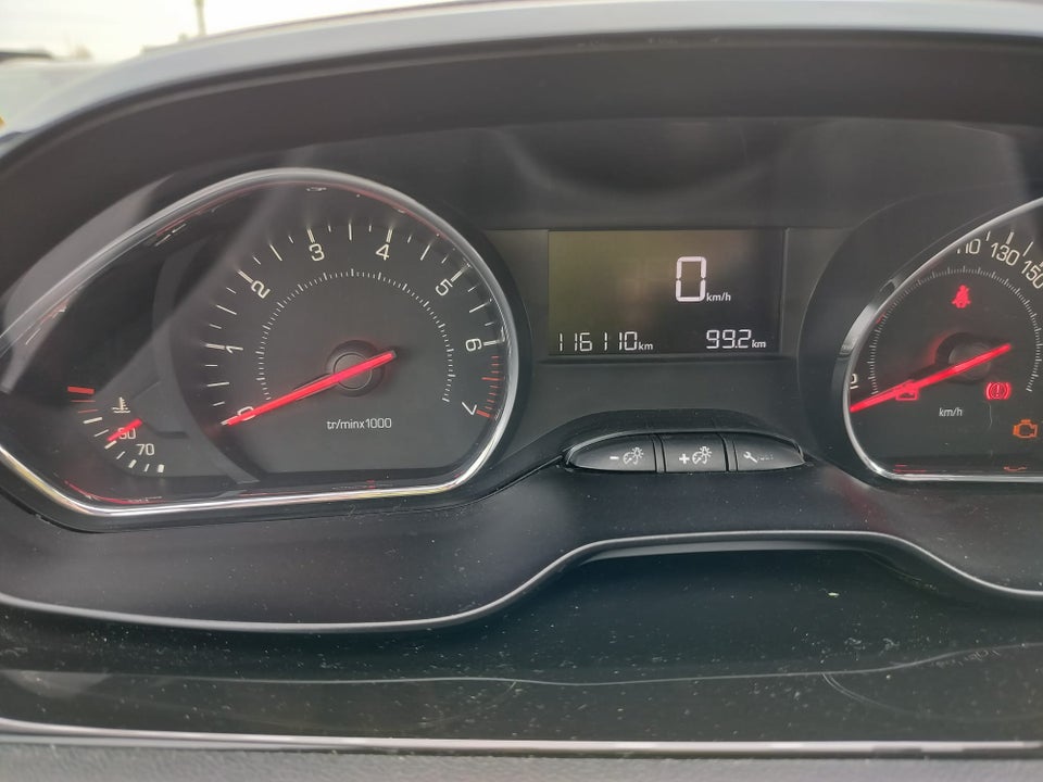 Peugeot 208 1,2 VTi Active 5d