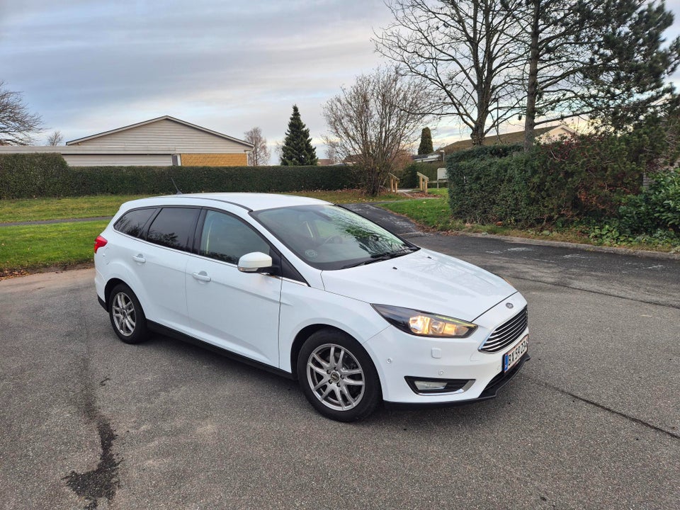 Ford Focus 1,0 SCTi 125 Titanium Fun stc. 5d