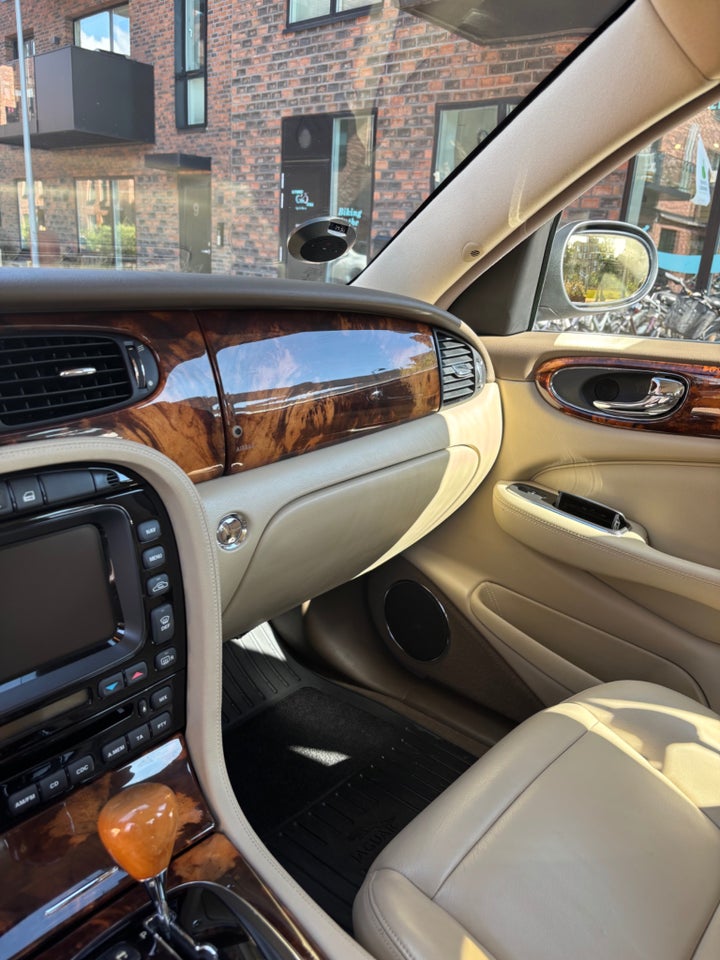 Jaguar XJ6 3,0 Classic aut. 4d