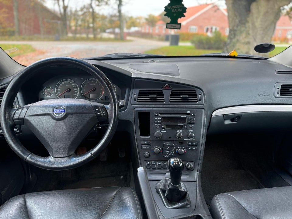 Volvo S60 2,5 T 4d