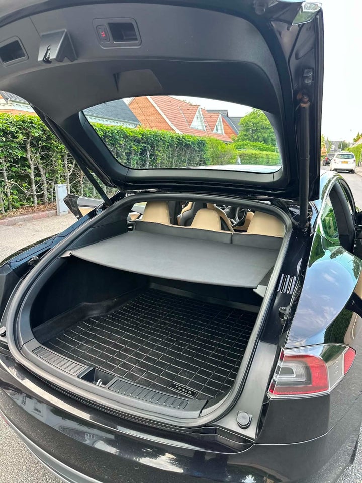 Tesla Model S P90D 5d