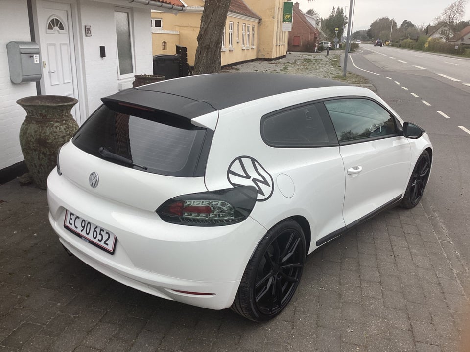 VW Scirocco 2,0 TDi 140 Sport DSG 3d