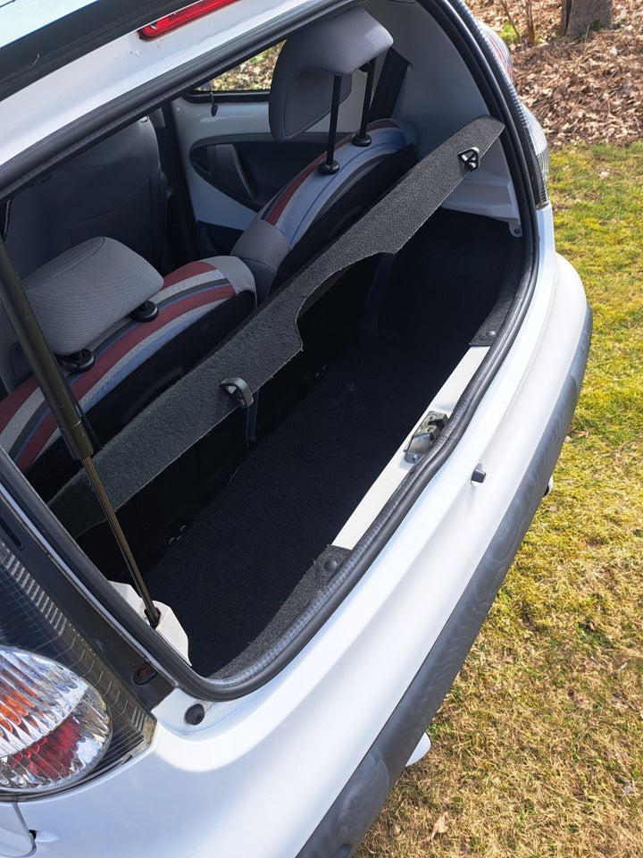 Citroën C1 1,0i Attraction 5d