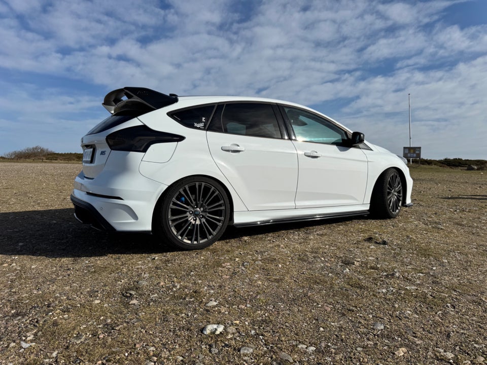 Ford Focus 2,3 SCTi 350 RS 5d
