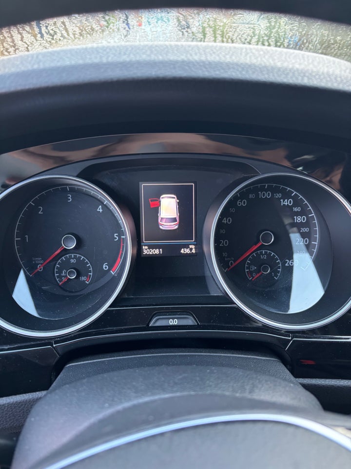 VW Touran 1,6 TDi 115 Highline 7prs 5d