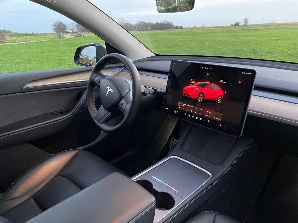 Tesla Model Y Long Range AWD 5d