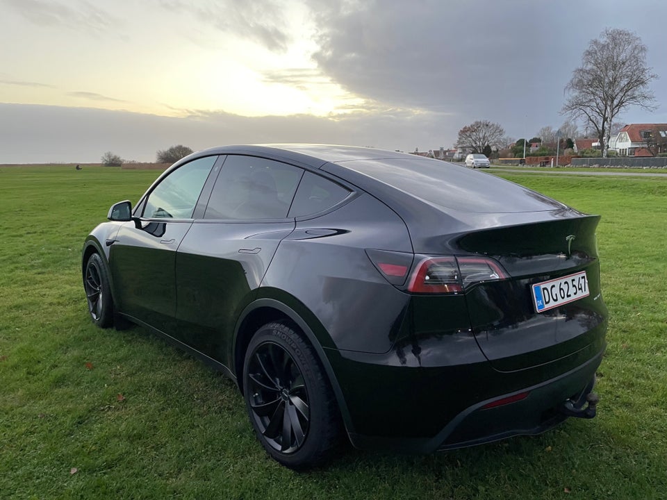Tesla Model Y Long Range AWD 5d