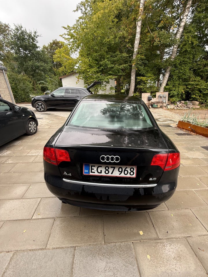 Audi A4 2,0 S-line 4d
