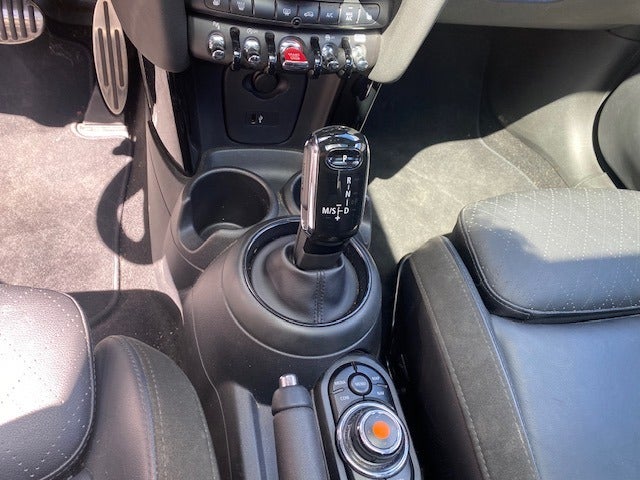 MINI Cooper 1,5 Essential 5d