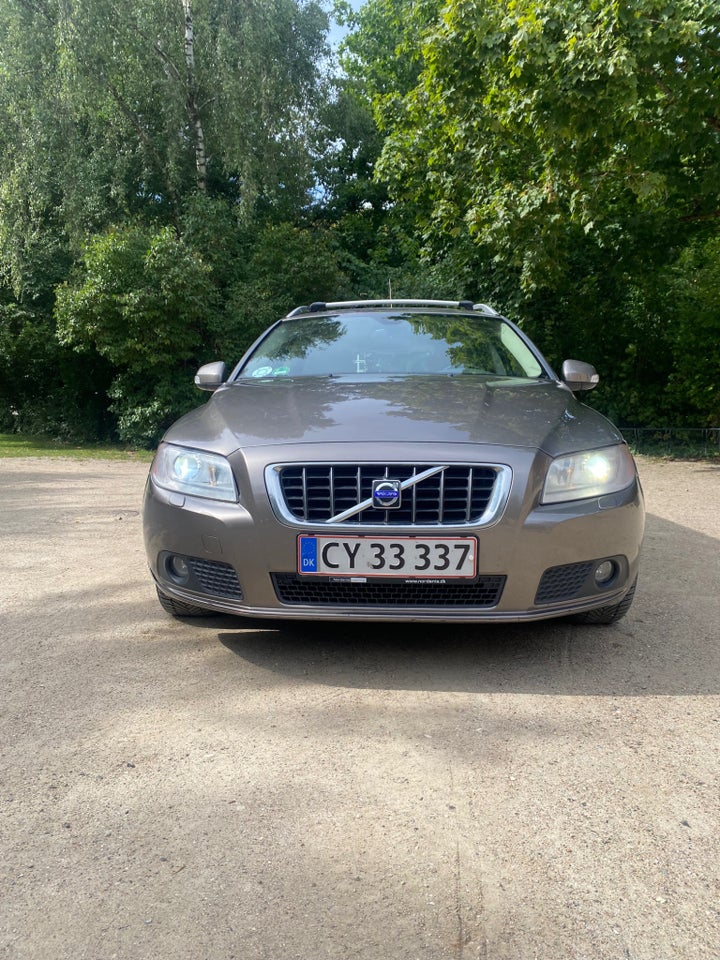 Volvo V70 2,4 D5 185 aut. 5d