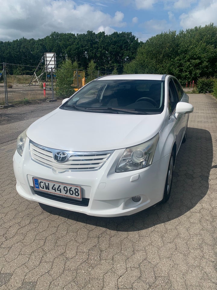 Toyota Avensis 1,8 VVT-i T2 stc. 5d