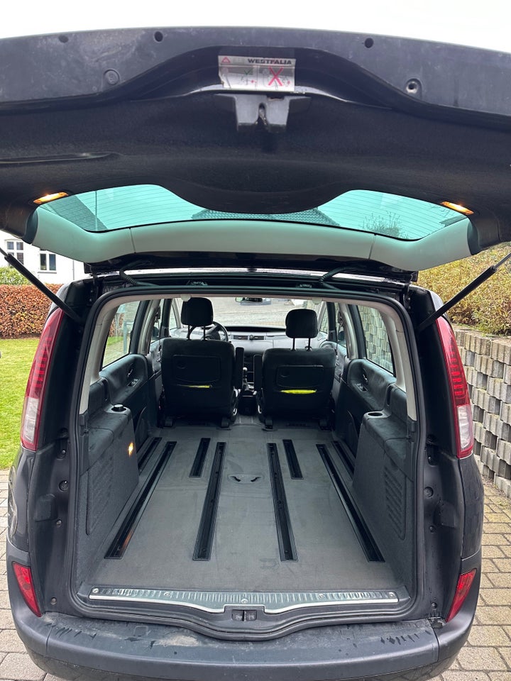 Renault Espace 2,0 dCi 130 Expression Comfort 5d