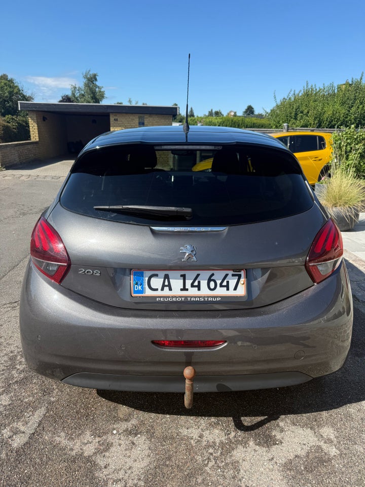 Peugeot 208 1,6 BlueHDi 100 Selection Sky 5d
