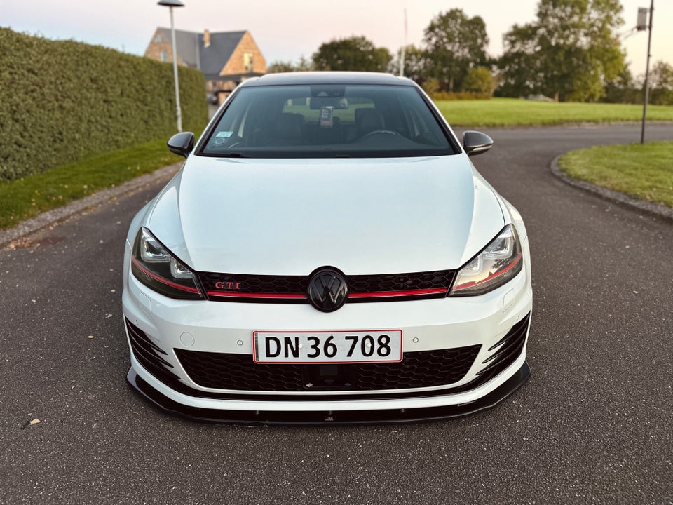 VW Golf VII 2,0 GTi Performance DSG BMT 3d