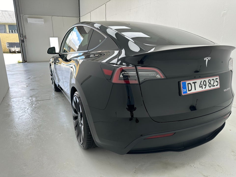 Tesla Model Y Performance AWD 5d