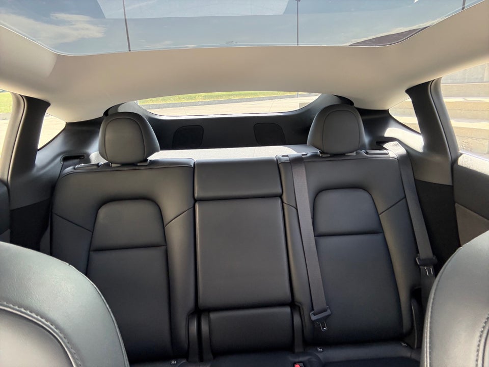 Tesla Model Y RWD 5d
