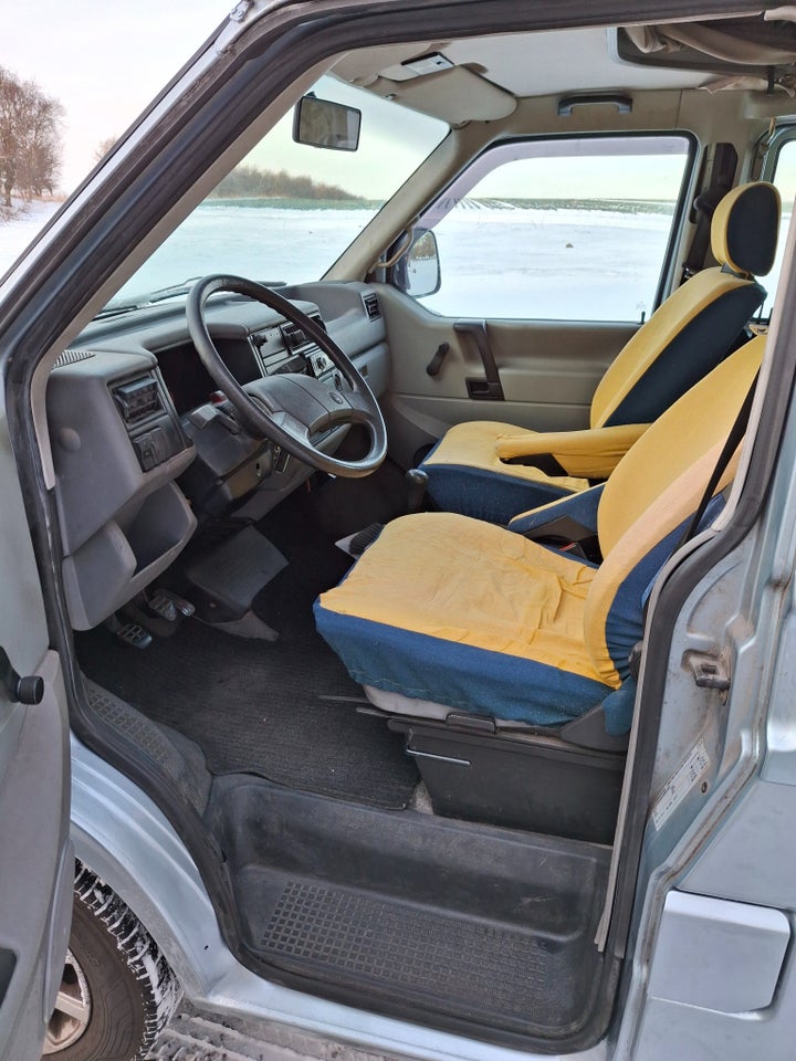 VW Transporter 2,5  4d